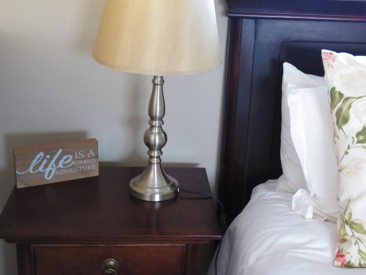 Beautiful Studio! Modern, Secure,Comfy Stay In Windhoek Golf Estate Екстер'єр фото